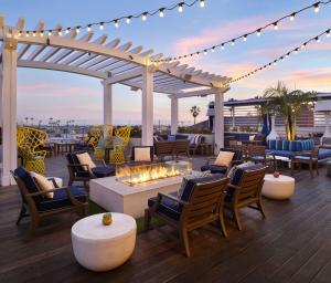 Topside Roof Deck